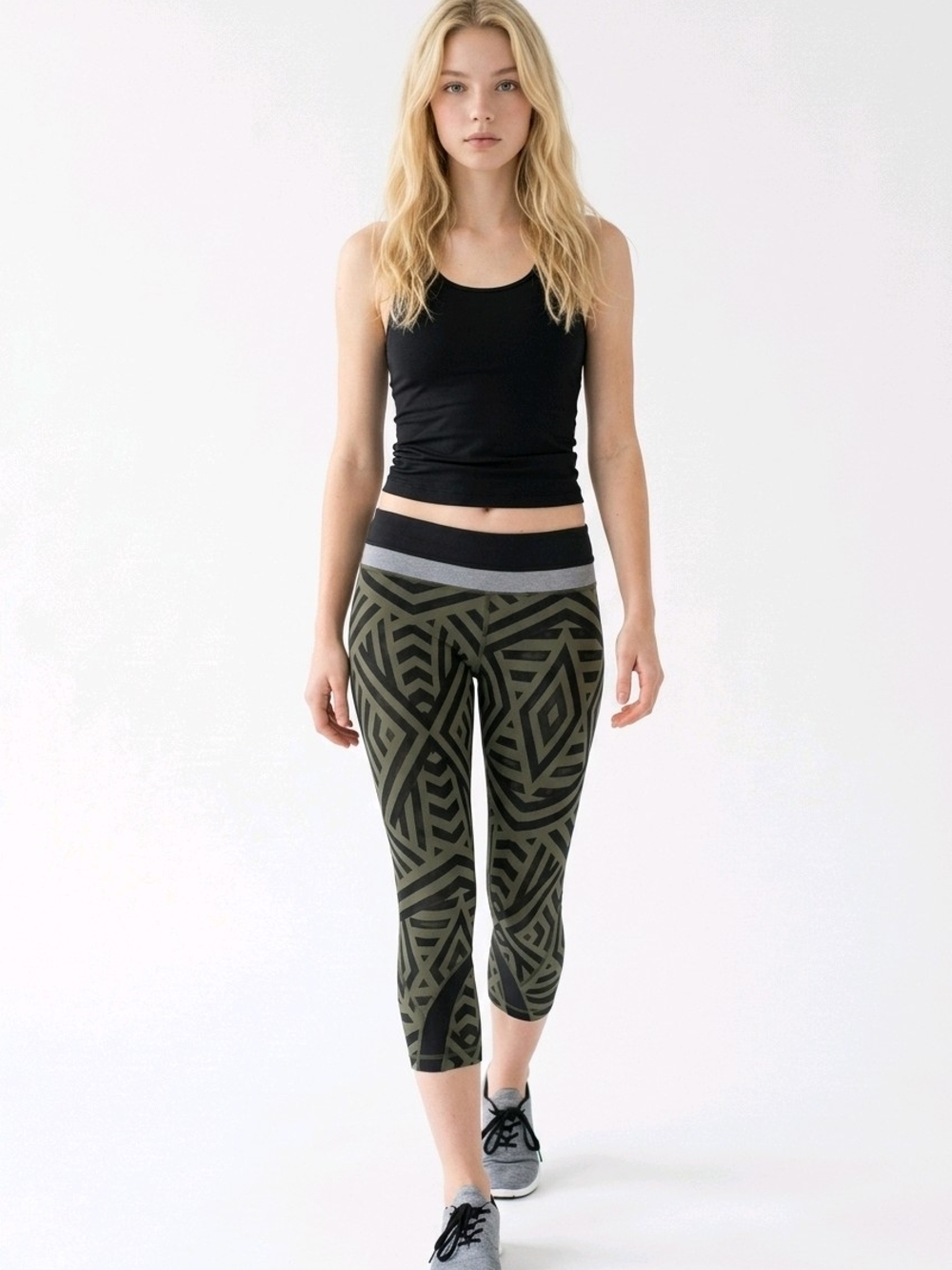 Lululemon Run: Inspire Crop 1l1*All Full-On Luxtreme Size 4